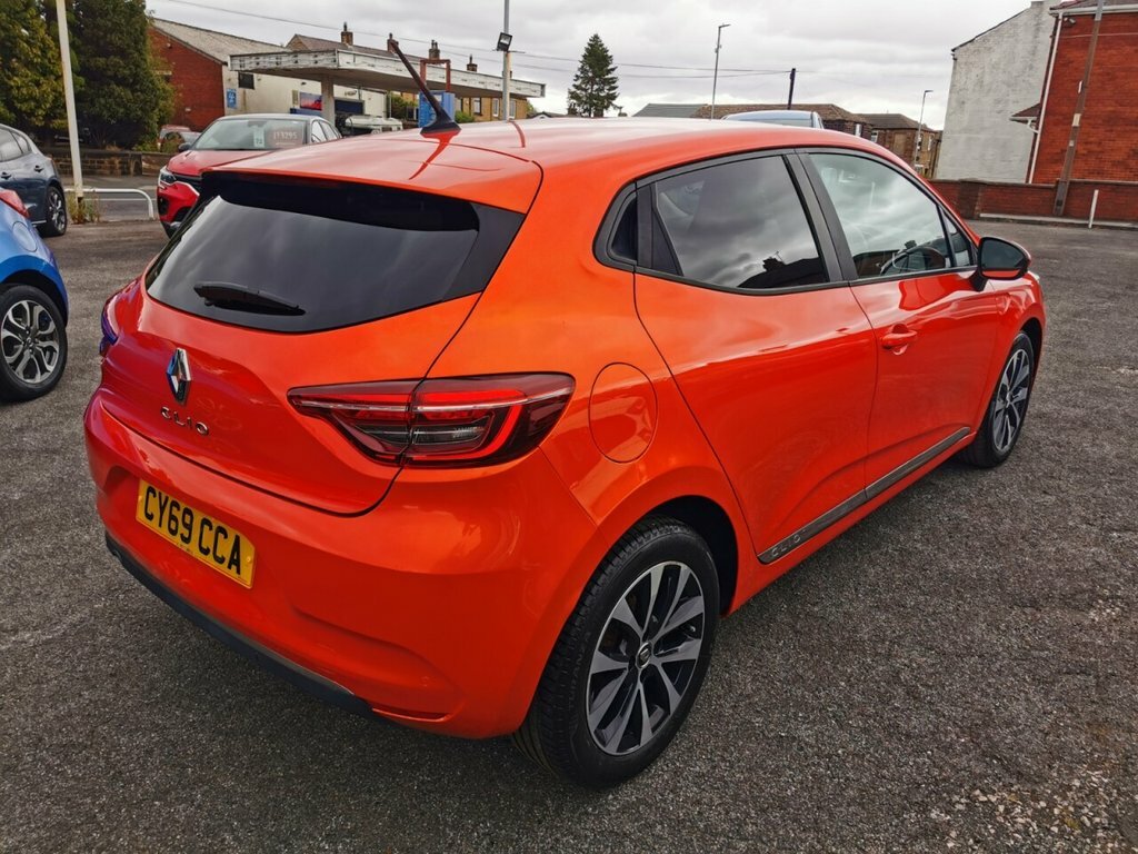 Renault Clio 1L Iconic Orange #6