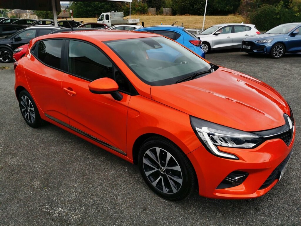 Renault Clio 1L Iconic Orange
