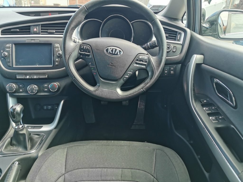 Kia Ceed 1.6 Gdi 2 Hatchback Euro 6 Ss Red #8