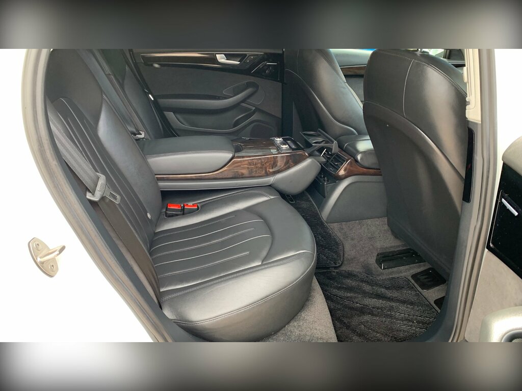 Audi A8 3L Se Executive Black #44