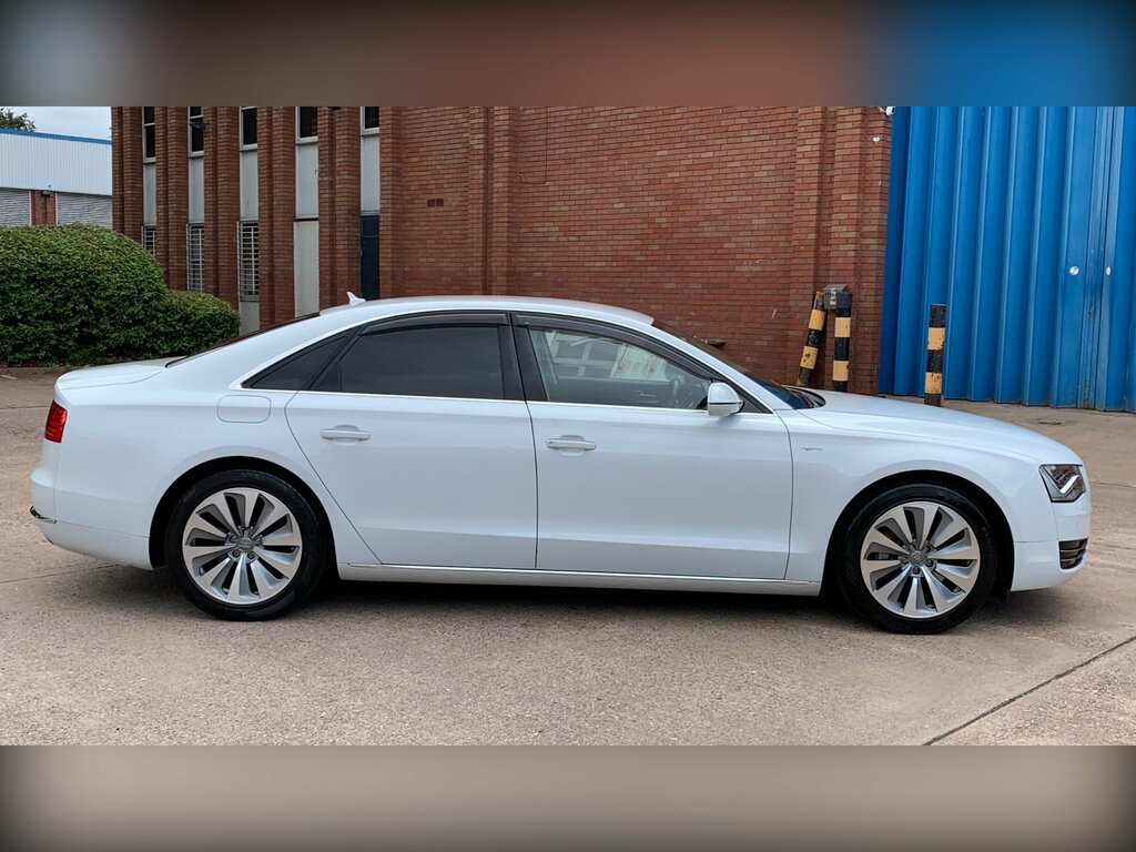 Audi A8 3L Se Executive Black #9