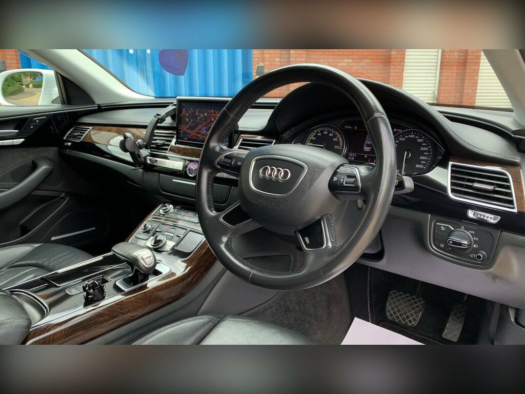 Audi A8 3L Se Executive Black #71