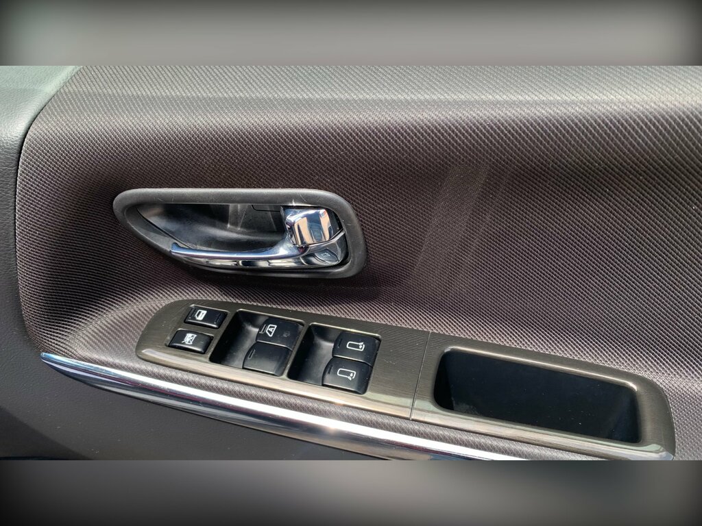 Nissan Elgrand Petrol Black #32