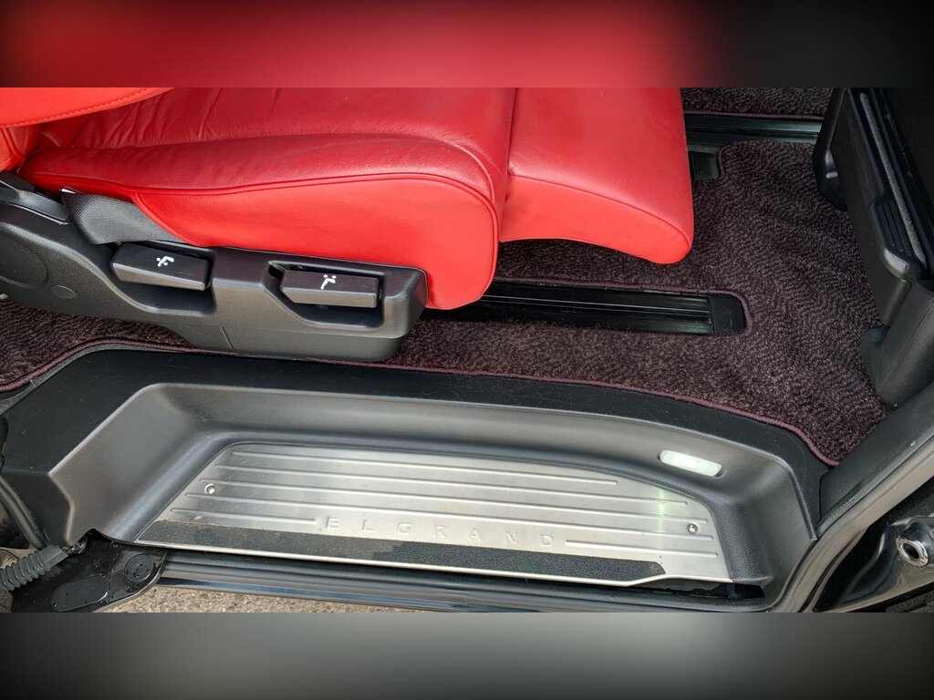 Nissan Elgrand Petrol Black #31
