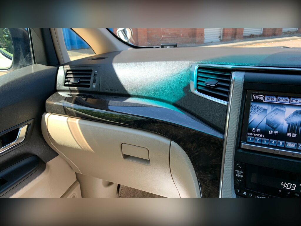 Toyota Vellfire Auto White #68
