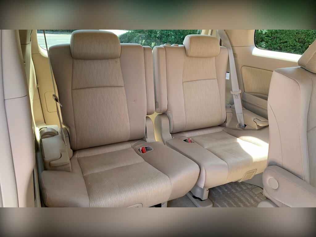 Toyota Vellfire Auto White #45