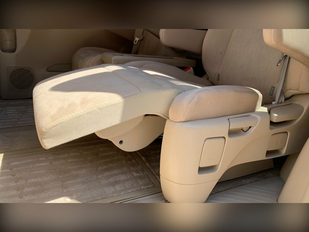 Toyota Vellfire Auto White #53