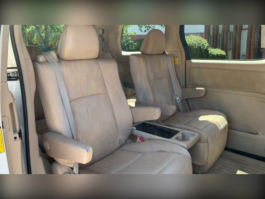 Toyota Vellfire Auto White #29