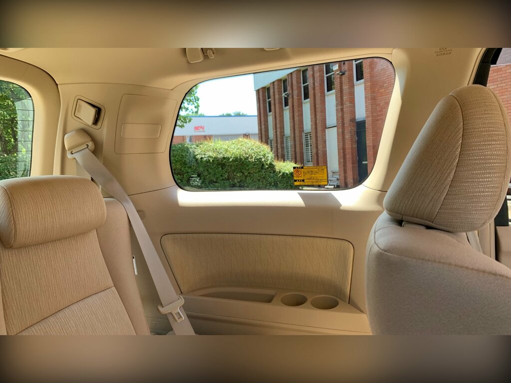 Toyota Vellfire Auto White #44