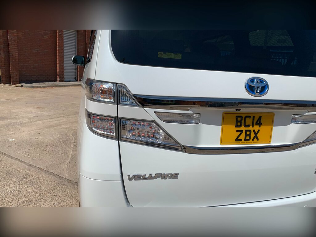 Toyota Vellfire Auto White #16