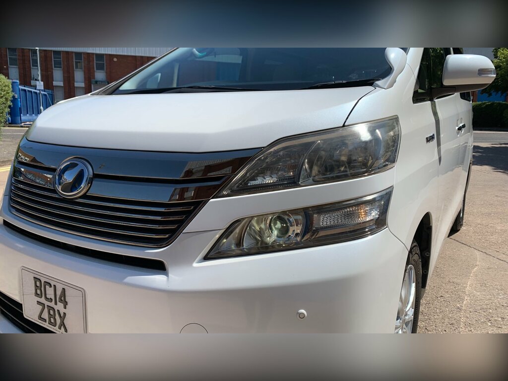 Toyota Vellfire Auto White #14