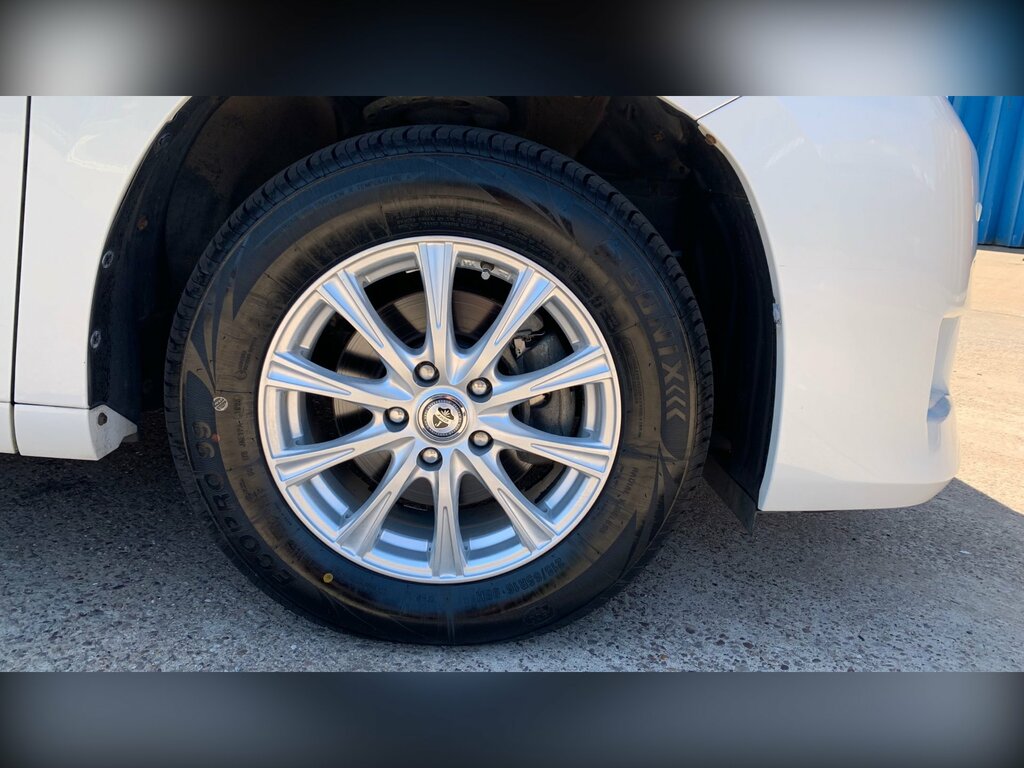 Toyota Vellfire Auto White #27