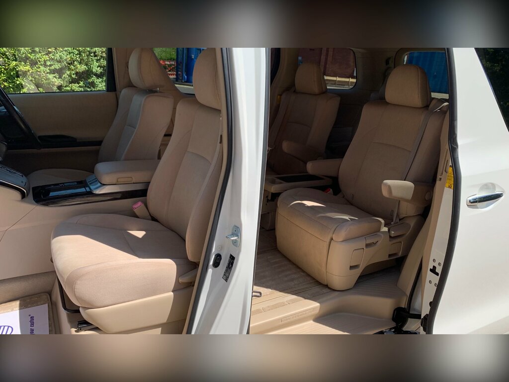 Toyota Vellfire Auto White #51
