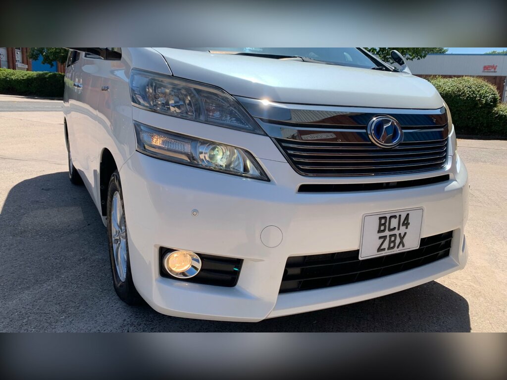 Toyota Vellfire Auto White #9
