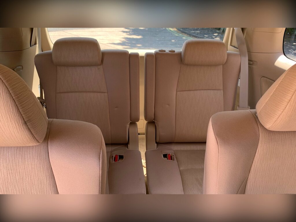 Toyota Vellfire Auto White #37