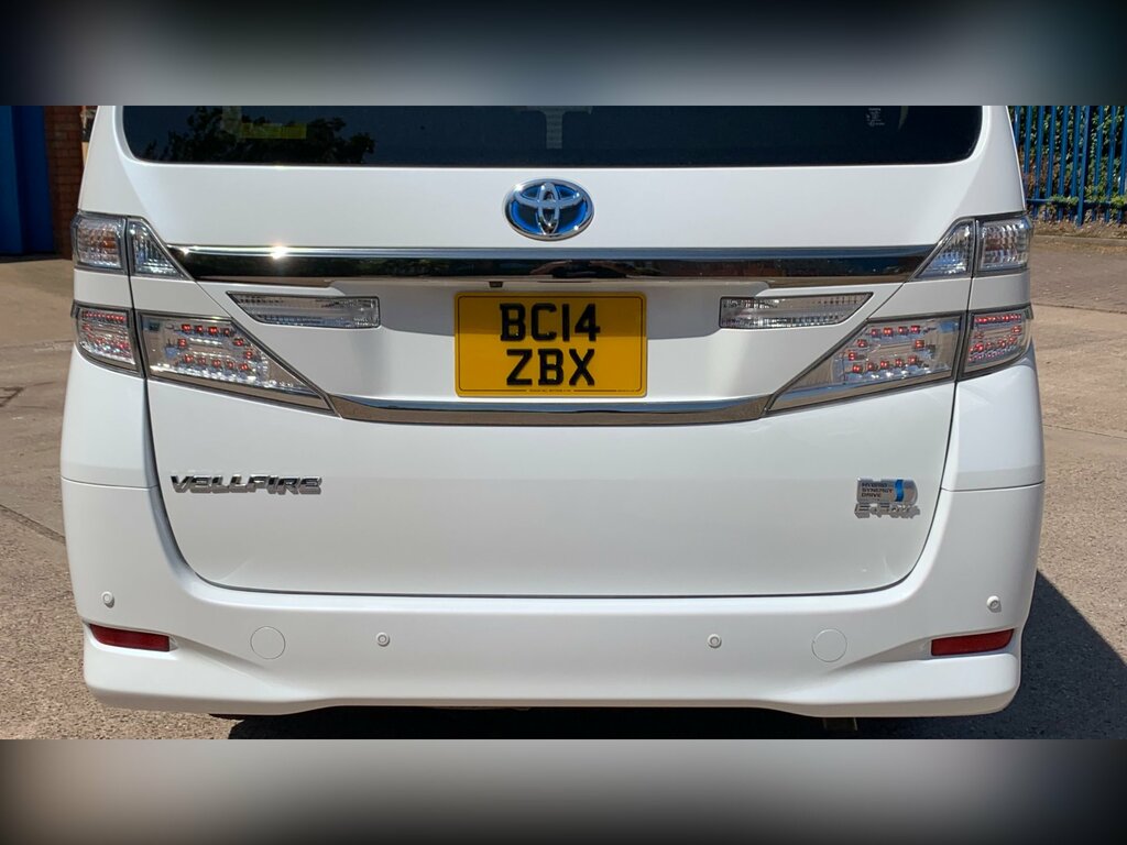 Toyota Vellfire Auto White #19