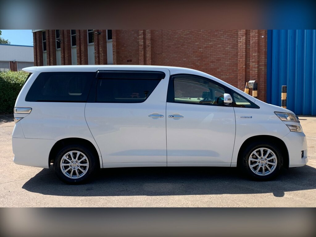 Toyota Vellfire Auto White #7
