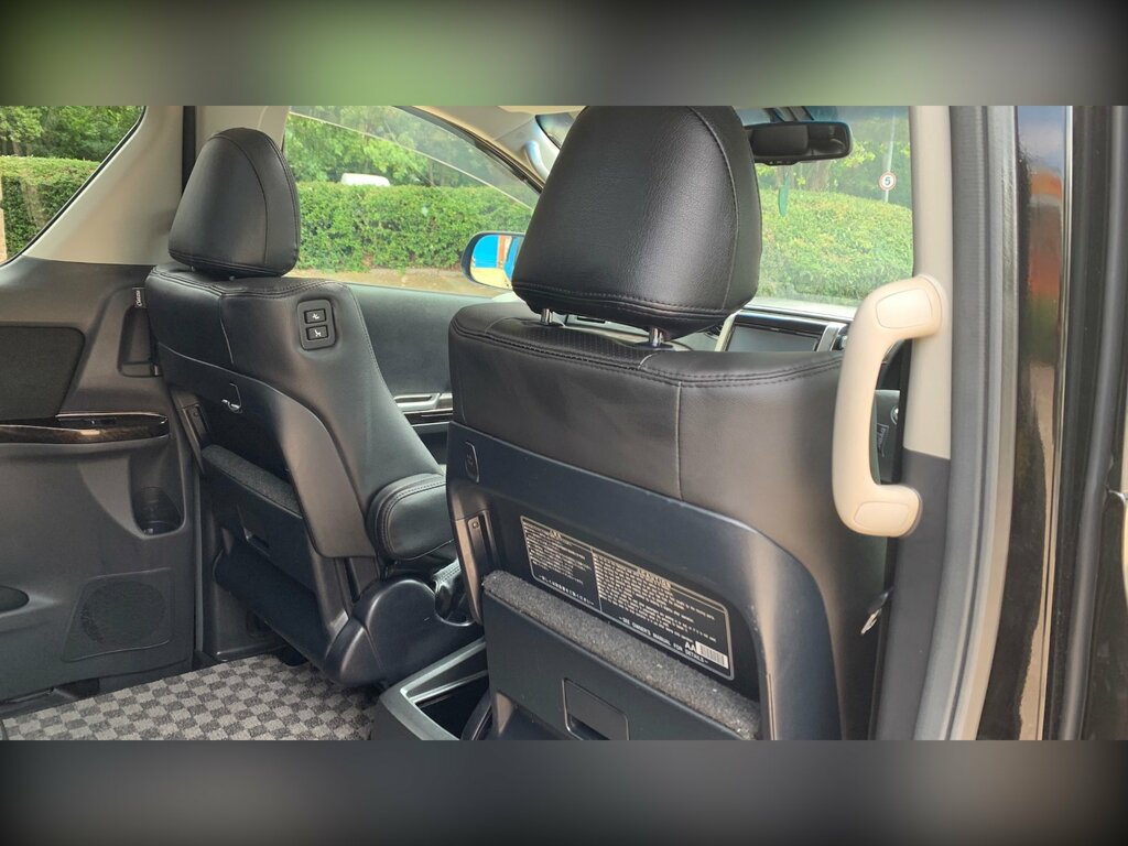 Toyota Vellfire 3.5 V6 Luxury 8 Seats White #32