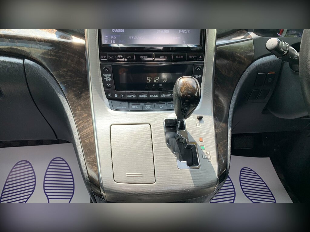 Toyota Vellfire 3.5 V6 Luxury 8 Seats White #82