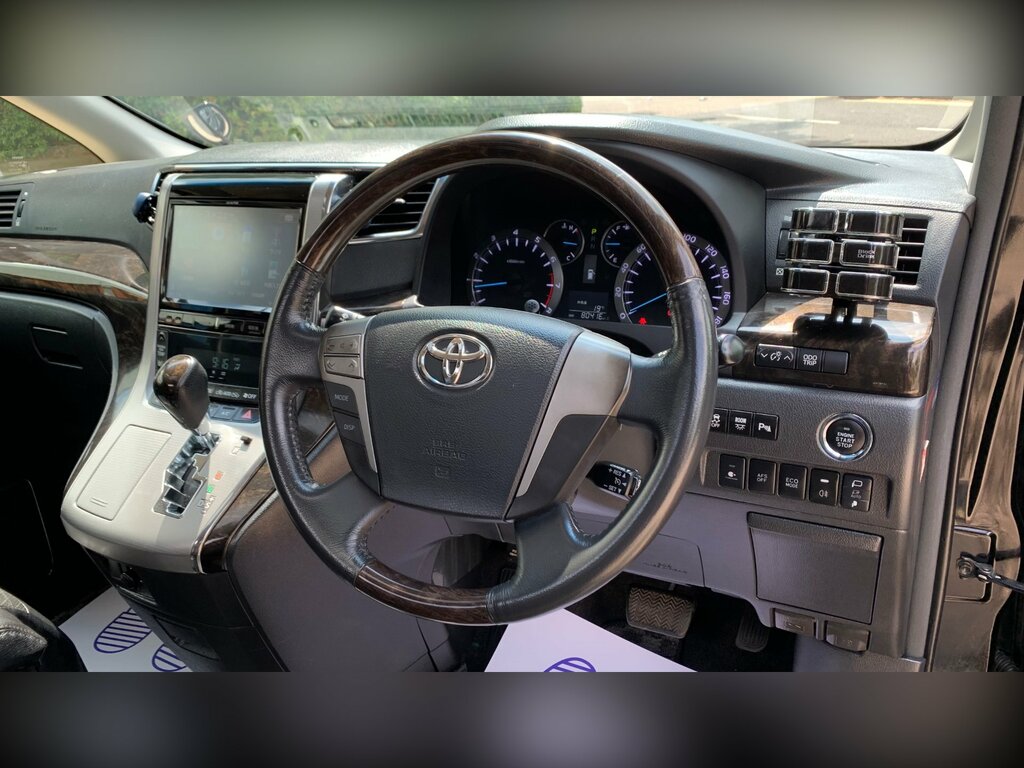 Toyota Vellfire 3.5 V6 Luxury 8 Seats White #72