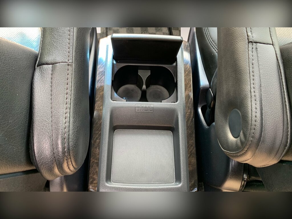 Toyota Vellfire 3.5 V6 Luxury 8 Seats White #89