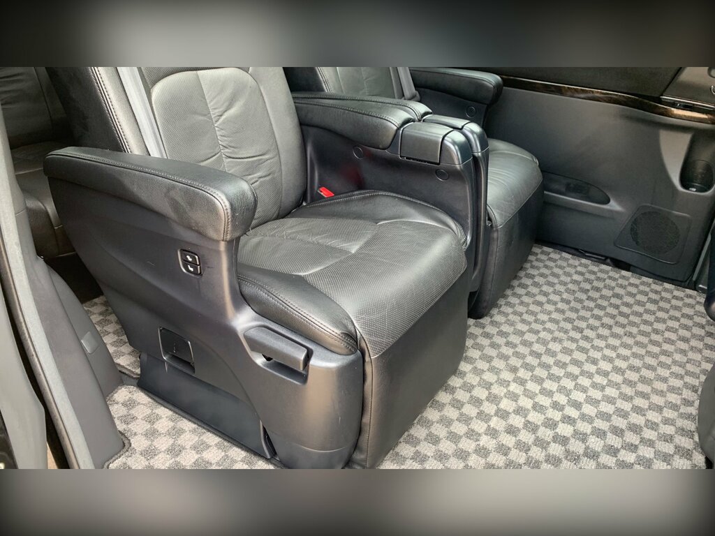Toyota Vellfire 3.5 V6 Luxury 8 Seats White #27