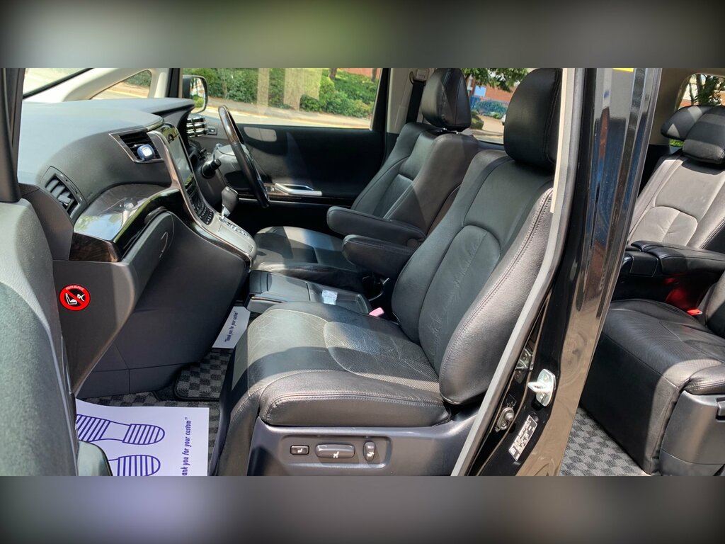 Toyota Vellfire 3.5 V6 Luxury 8 Seats White #42