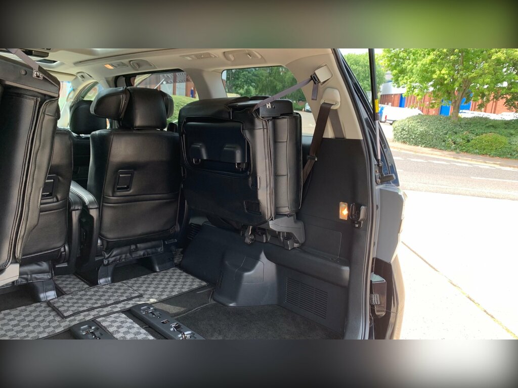 Toyota Vellfire 3.5 V6 Luxury 8 Seats White #19