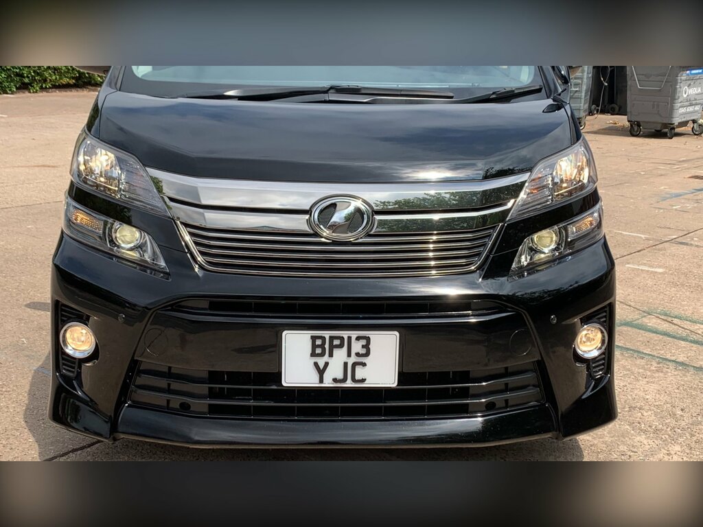 Toyota Vellfire 3.5 V6 Luxury 8 Seats White #10