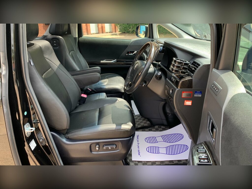Toyota Vellfire 3.5 V6 Luxury 8 Seats White #70