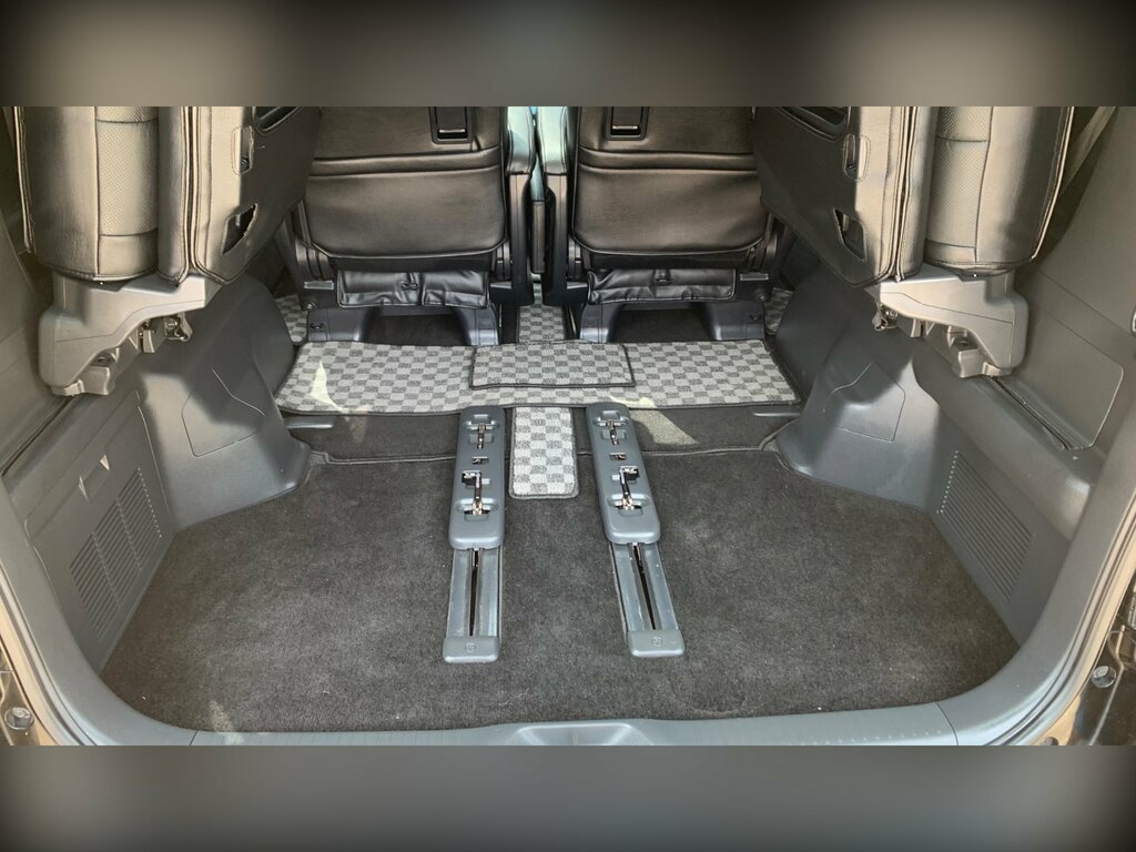 Toyota Vellfire 3.5 V6 Luxury 8 Seats White #23