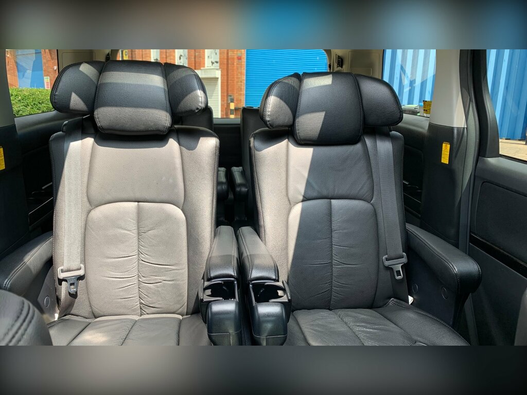 Toyota Vellfire 3.5 V6 Luxury 8 Seats White #74