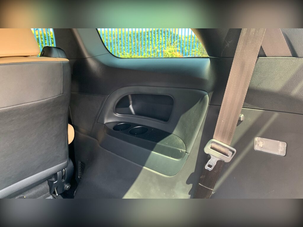 Toyota Estima 2.4 4Wd White #30