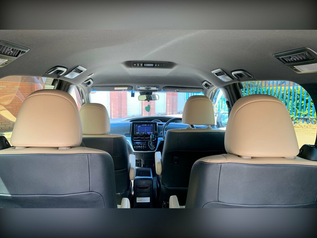 Toyota Estima 2.4 4Wd White #29