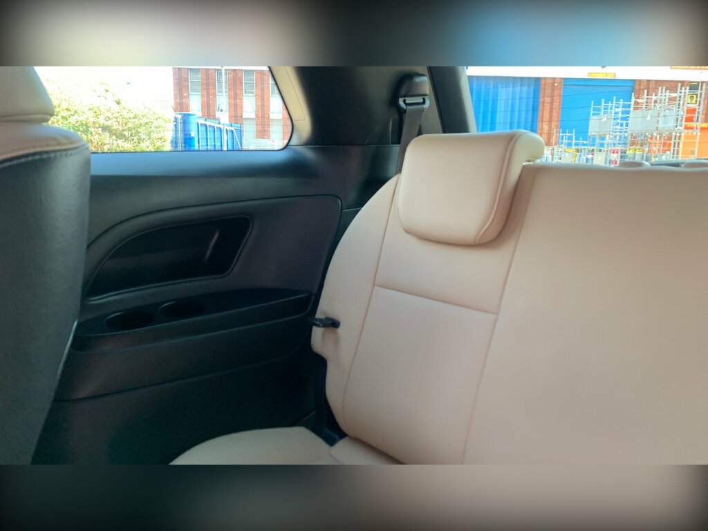 Toyota Estima 2.4 4Wd White #35