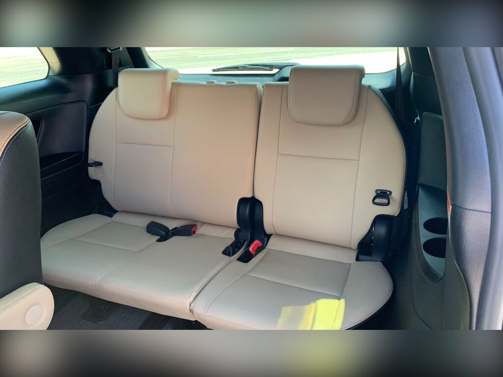 Toyota Estima 2.4 4Wd White #36