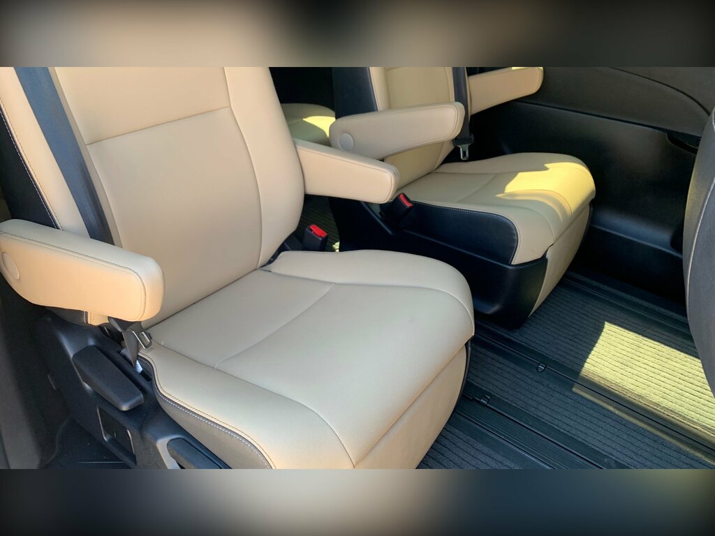 Toyota Estima 2.4 4Wd White #42