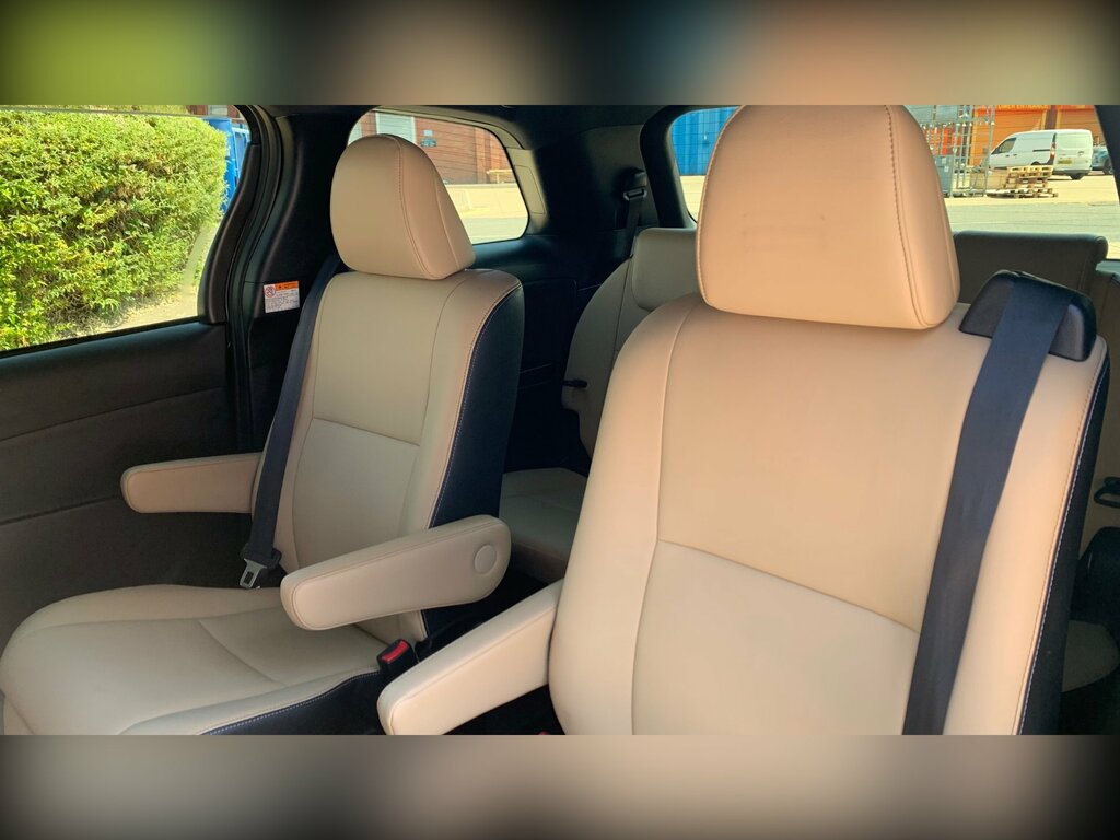 Toyota Estima 2.4 4Wd White #32