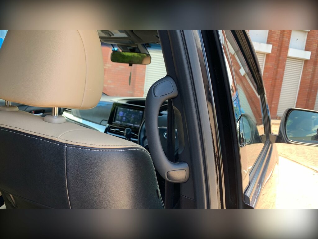 Toyota Estima 2.4 4Wd White #67