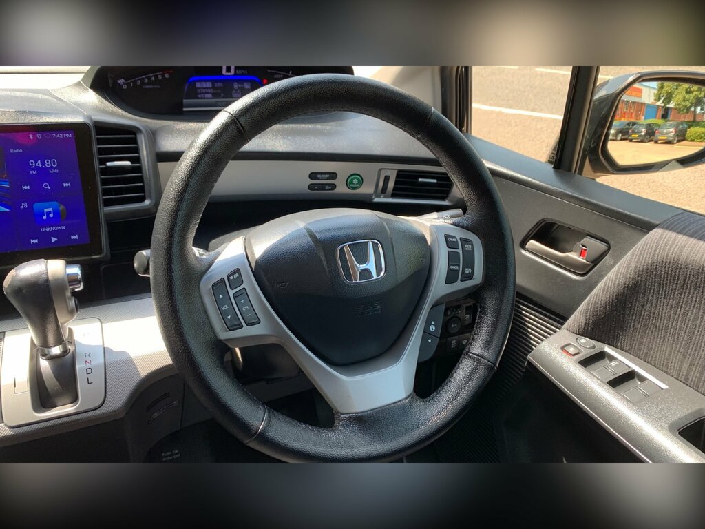 Honda Freed 1.5 Luxury Edition Euro 6 White #66