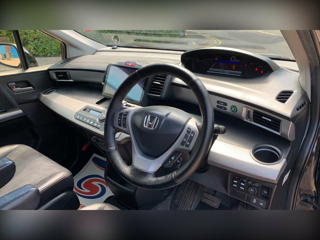 Honda Freed 1.5 Luxury Edition Euro 6 White #51