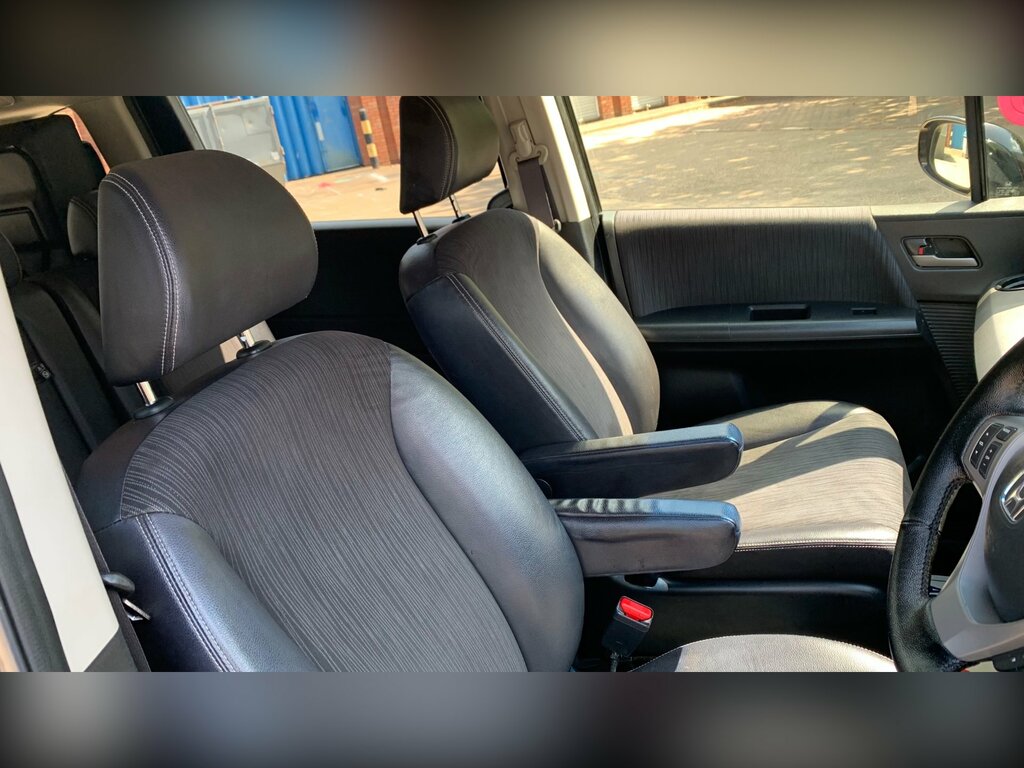 Honda Freed 1.5 Luxury Edition Euro 6 White #81