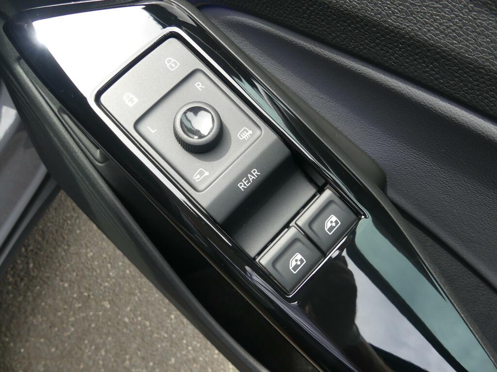 Volkswagen ID.4 150Kw Life Pro Perform 77Kwh 135Kw Ch Grey #24