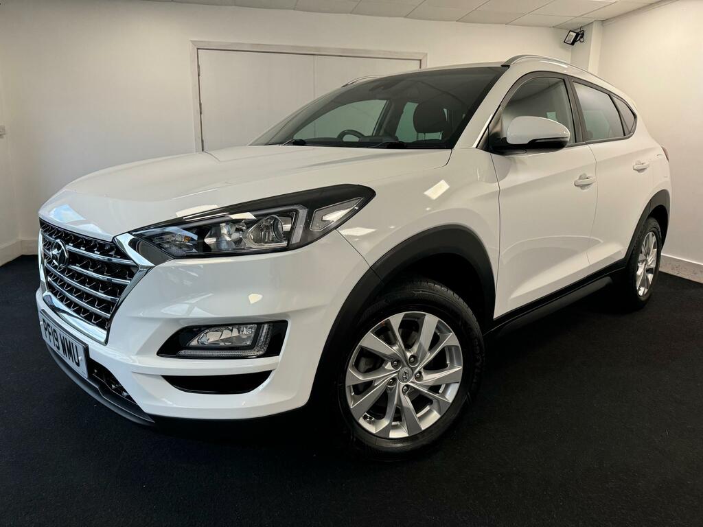 Hyundai Tucson 1.6 Gdi Se Nav Suv Euro 6 Ss White