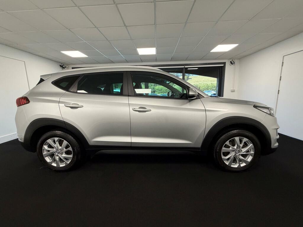 Hyundai Tucson 1.6 Gdi Se Nav Suv Euro 6 Ss SK19ATJ Silver #6