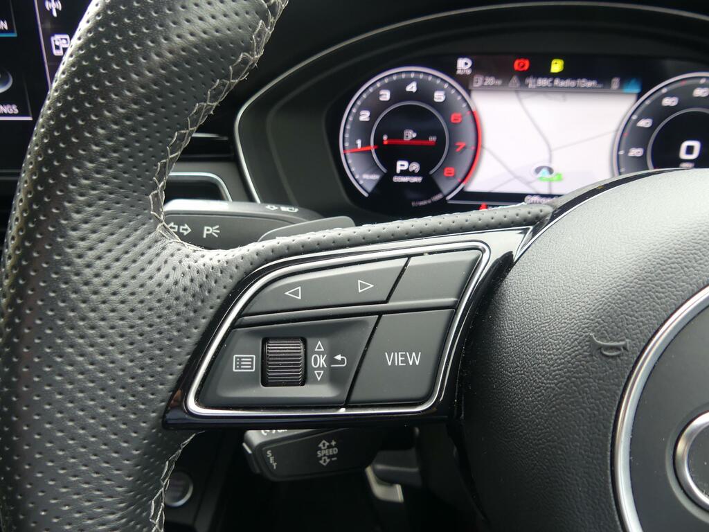 Audi A4 Avant 2L Black Edition Grey #30