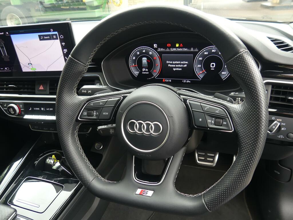 Audi A4 Avant 2L Black Edition Grey #24