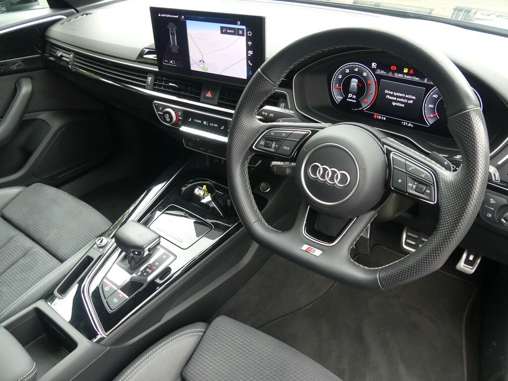 Audi A4 Avant 2L Black Edition Grey #14