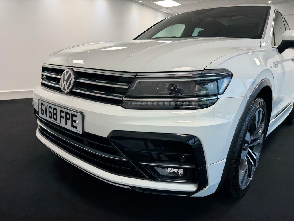 Volkswagen Tiguan Se Navigation Silver #8