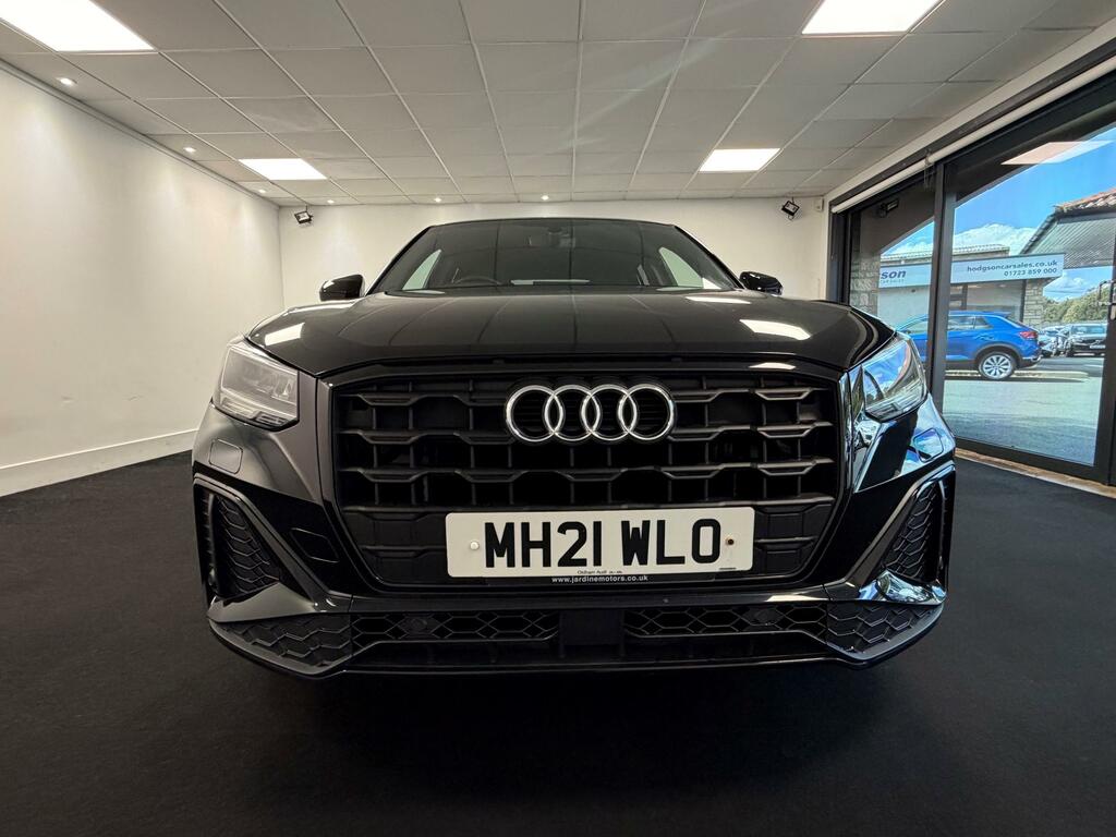 Audi Q2 1.5 Tfsi Cod 35 Black Edition Suv Pe Black #2